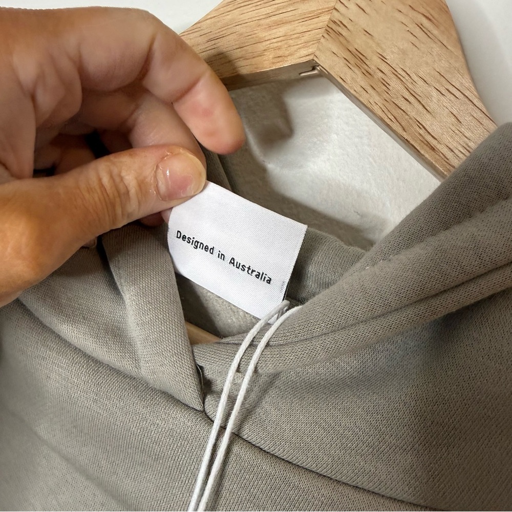 New LSKD Run Club Hoodie in soft elephant tan grey size medium - Picture 5 of 8